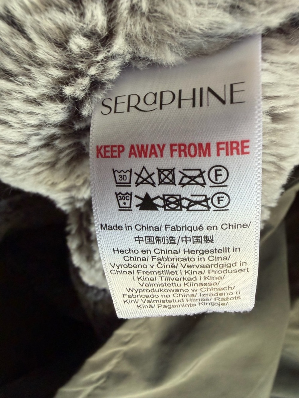 Seraphine Maternity 3-in-1 Babywearing Lined Parka with Removable Fur Collar - Picture 8 of 10